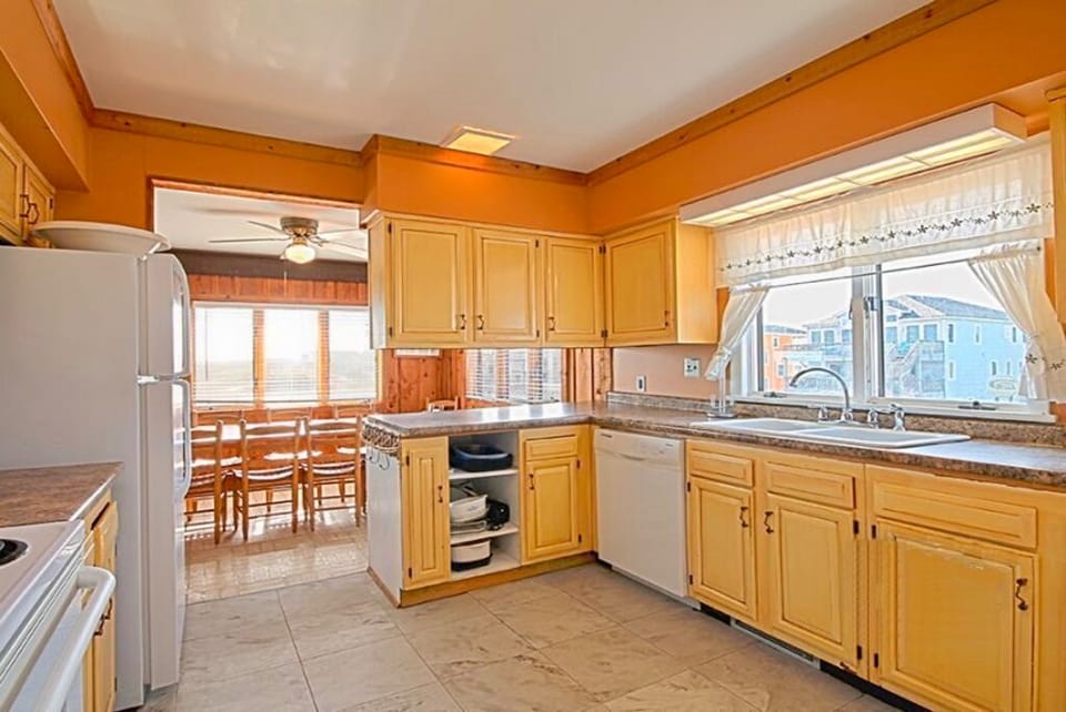Kitchen 2