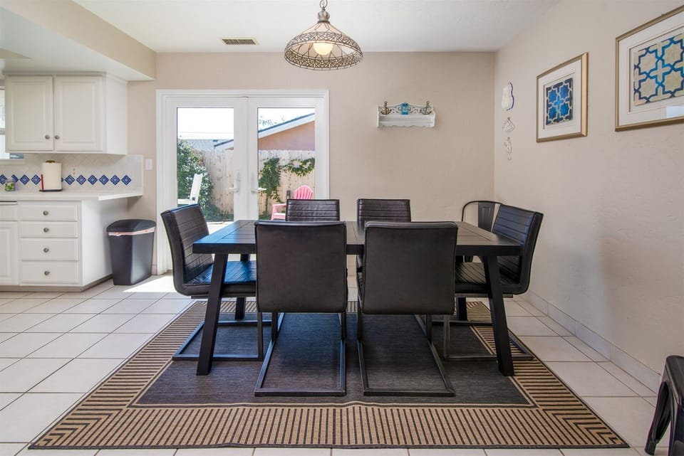 Dining area with seating for the entire group