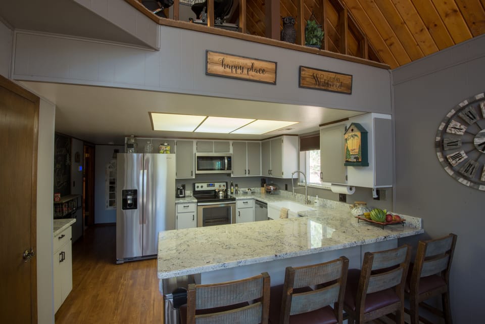 Kitchen: All new appliances, farm sink and granite.