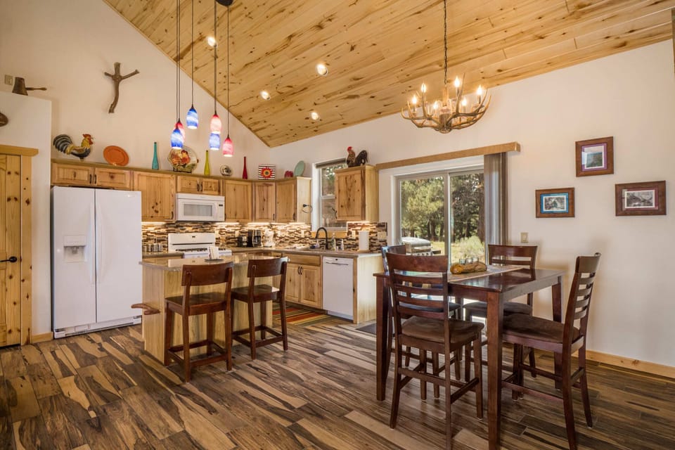 Kitchen/Dining