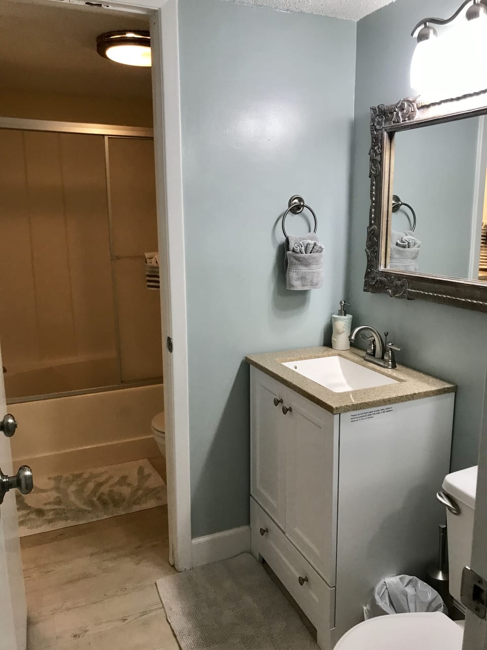 Hall 1/2 Bathroom
