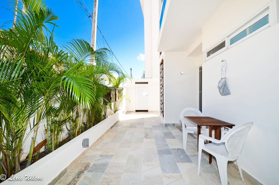 UNIQUE PRIVATE BackYard/ OUTDOOR shower,Access to both Master BRs,Space to Relax