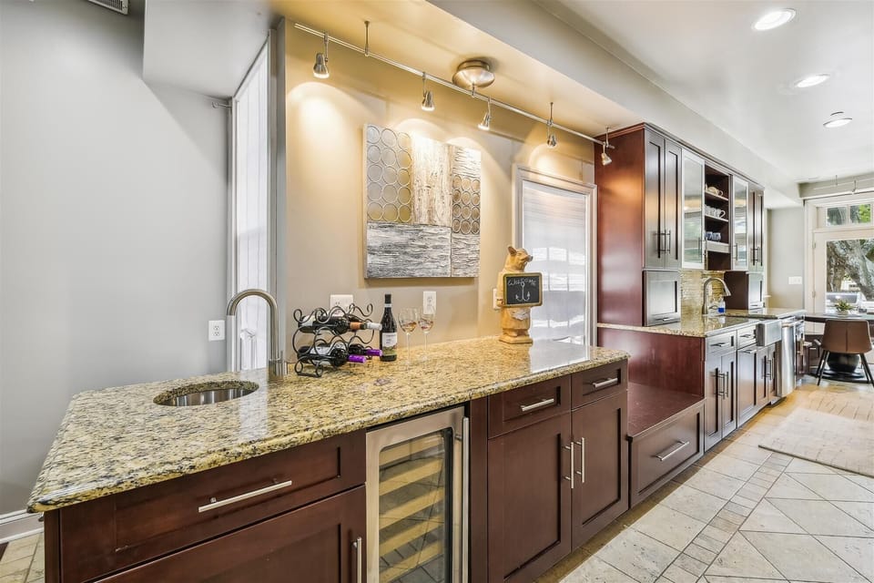 Wet bar and wine fridge
