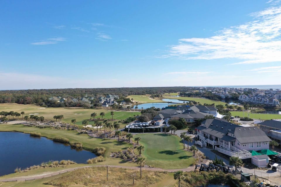 The Closest Beachfront Home to the BHI Club, View Times Two guests are entitled to full access, including golf.