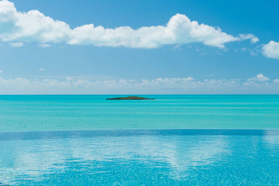 Pool is 40 ft above the beach below