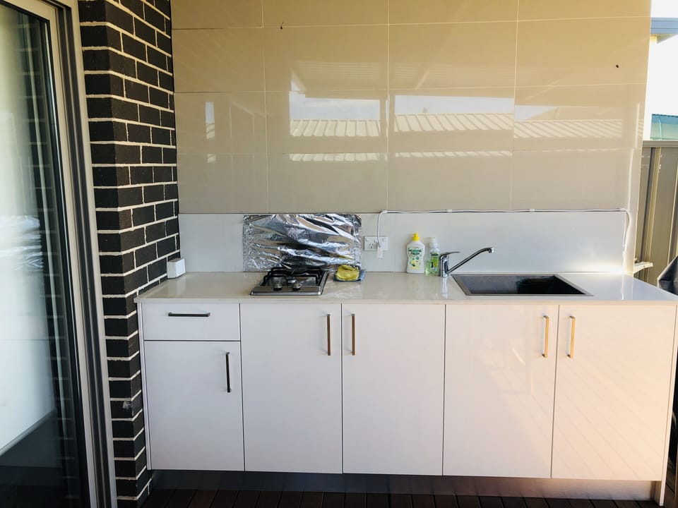 Outdoor 2nd kitchen 