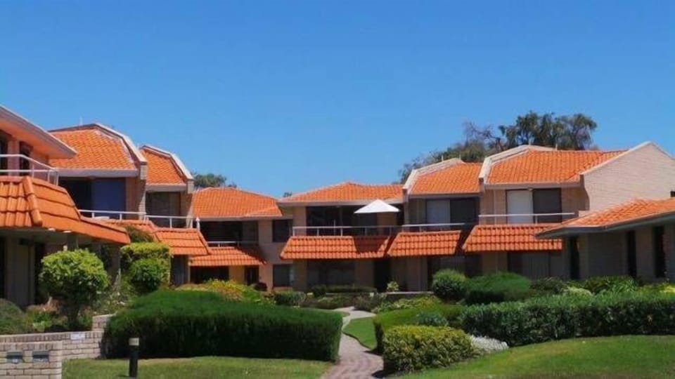 Exterior of the complex