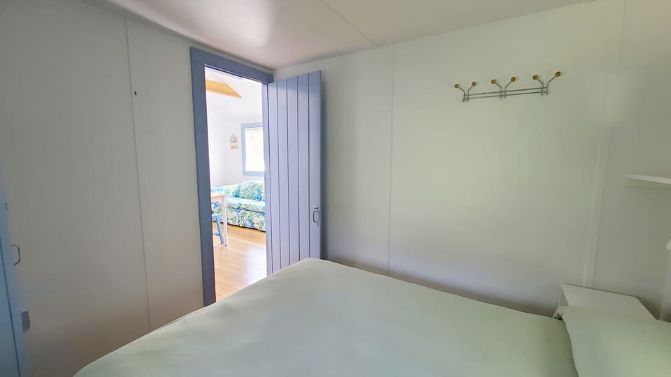 Second bedroom with full bed