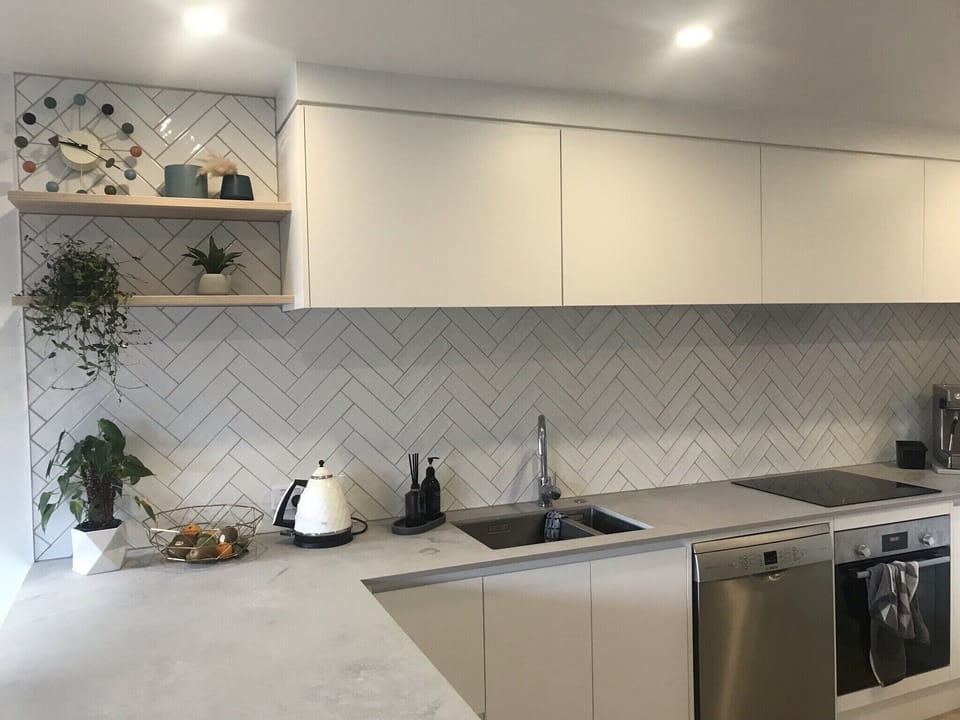 Kitchen - brand new appliances 