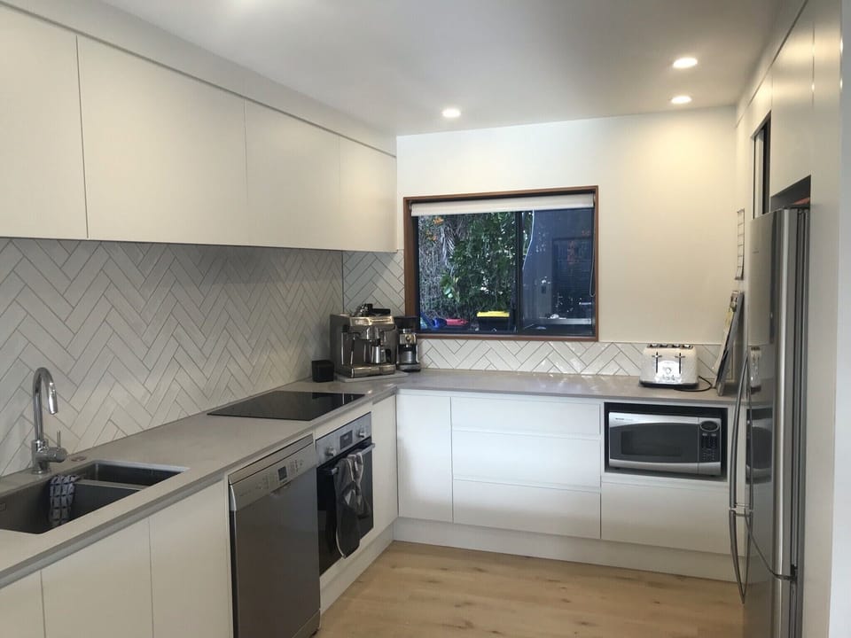 Kitchen - newly renovated 