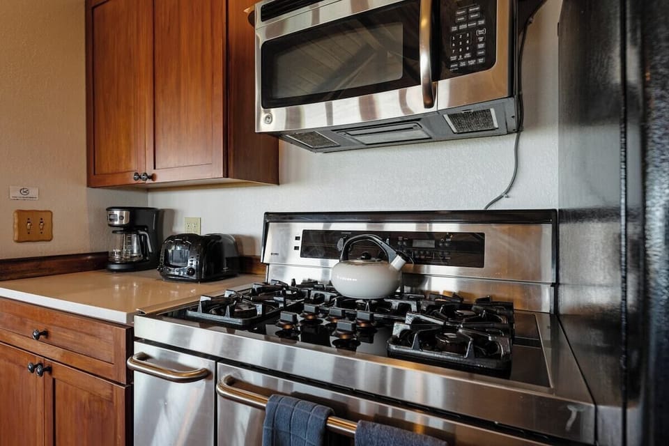 Stove/Microwave