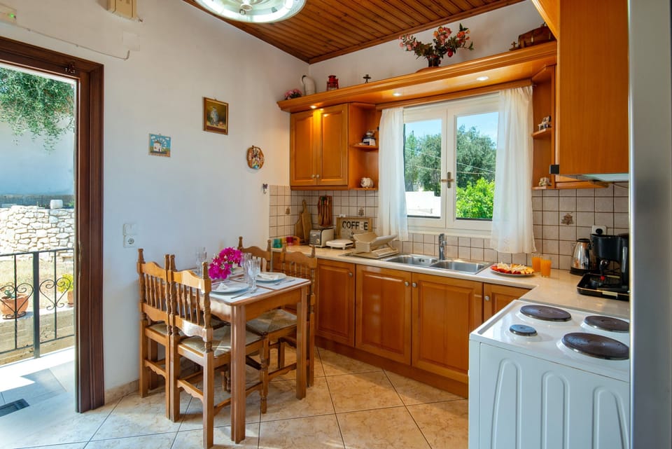 Kitchen and dining area