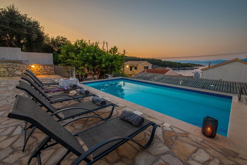 Enjoy the simple things in life around the pool%21