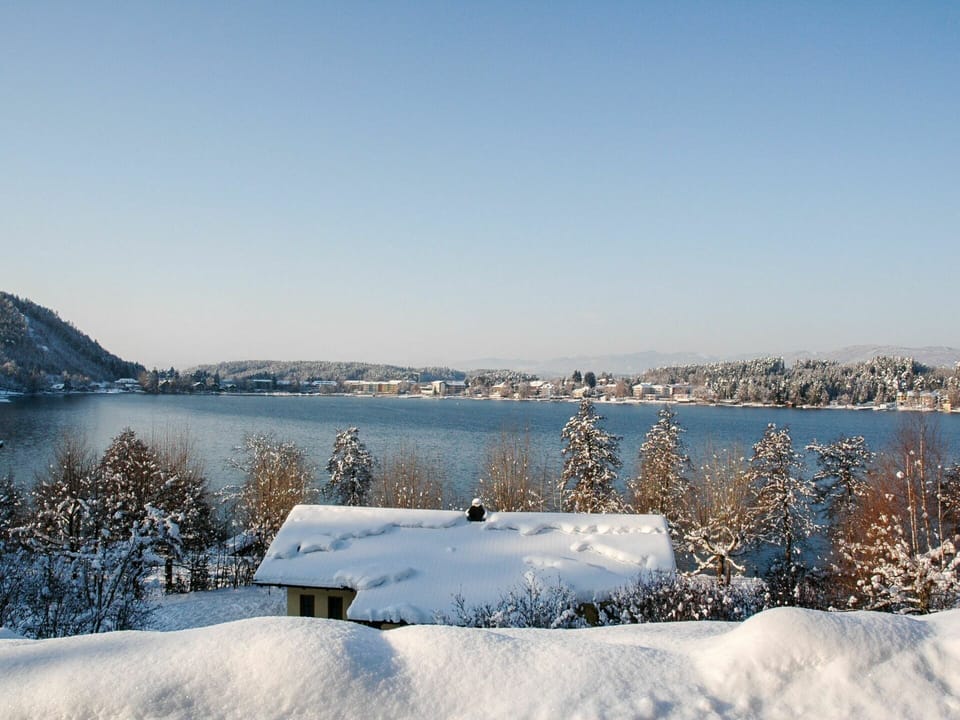 Sky, Water, Water Resources, Plant, Snow, Natural Landscape, Tree, Cloud, Lake, Freezing