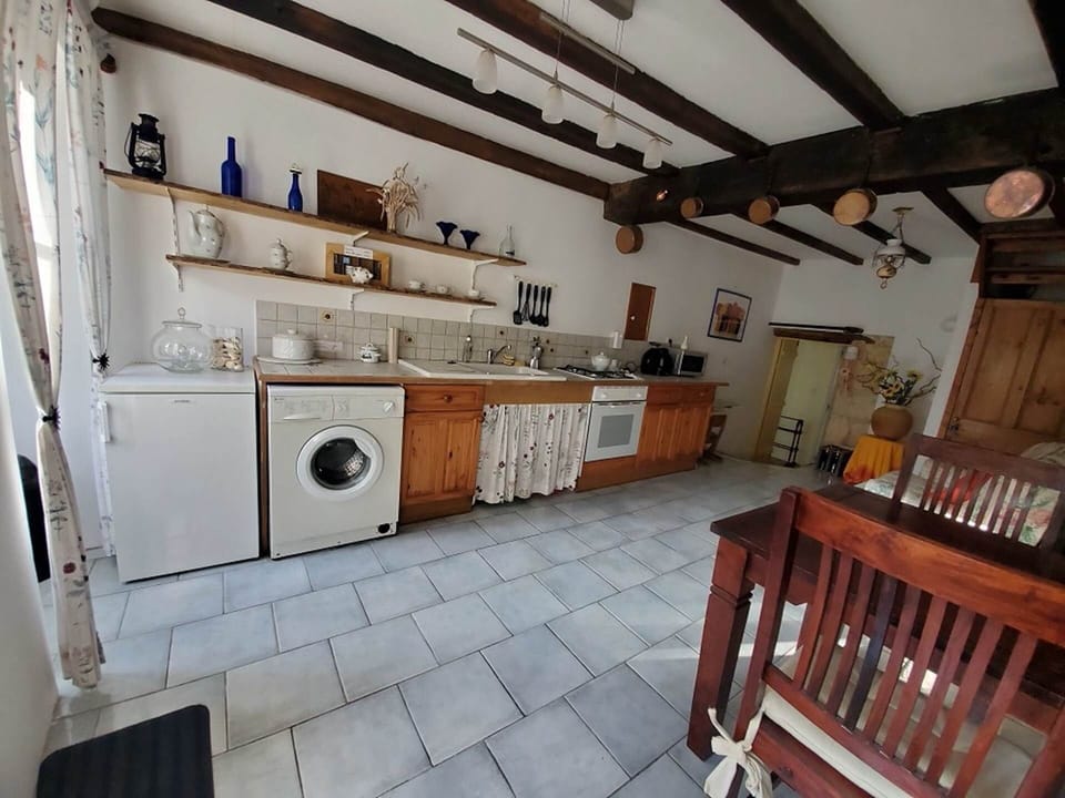 Gîte Coquelicot - Cuisine avec coin salon