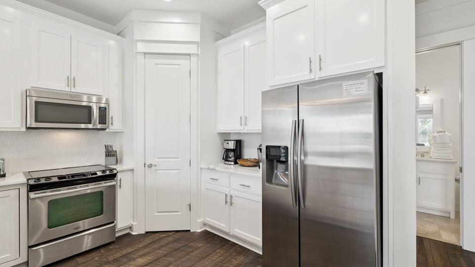 Step Into Your Modern Kitchen, Stocked With Everything You Need