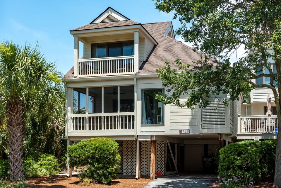 Welcome to 721 Spinnaker Beach Villa. A 3 bedroom, 2 bath vacation home!!