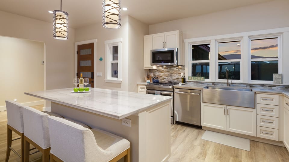 Cook up some delicious island inspired meals in the well equipped Kitchen