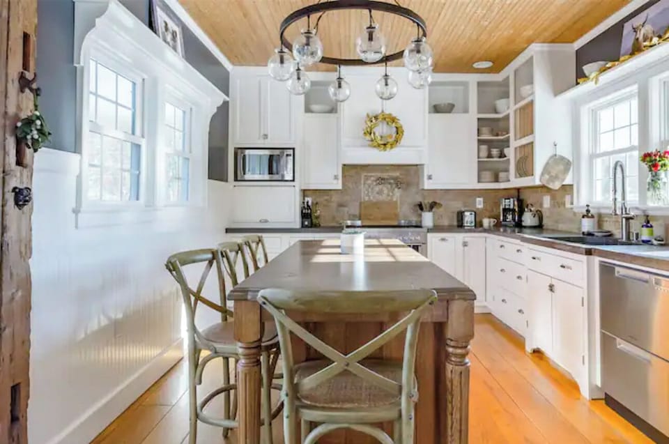 Healing Waters gourmet Kitchen with seating.