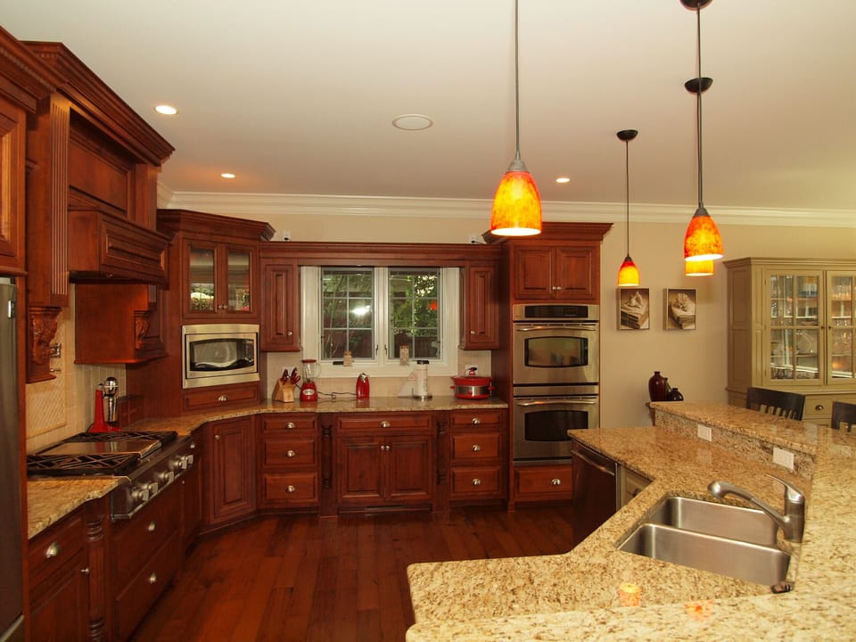 Lg Gourmet Kitchen with Additional Seating Granite Counter Tops, Stainless Steel Appliances, Milk Shake Maker, Crock Pot, Fully Stocked Kitchen