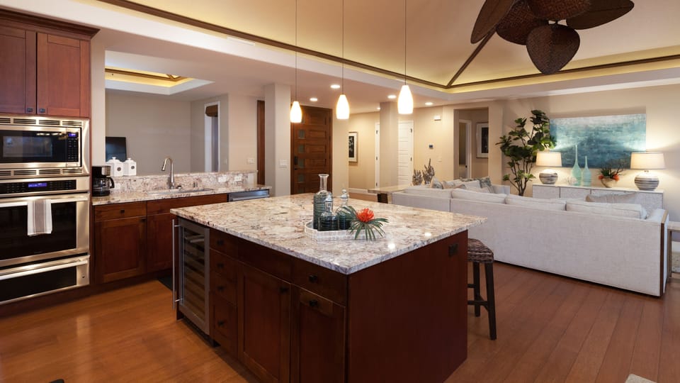 Spacious kitchen for preparing delicious island inspired meals