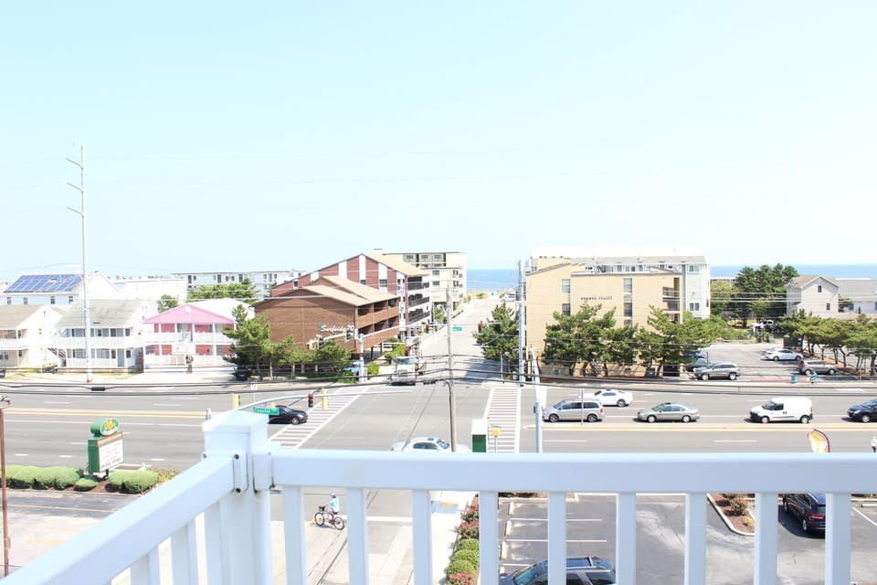 Balcony Views (master)