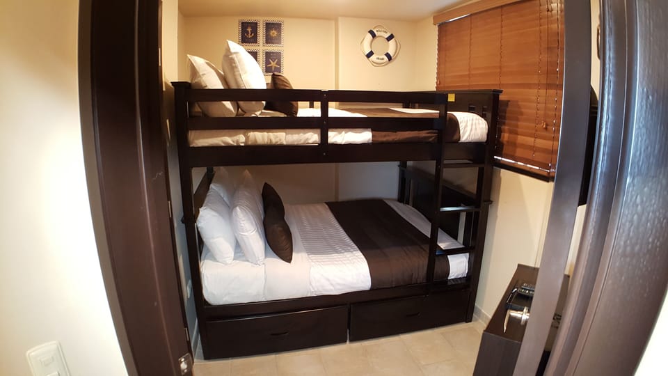 Bunkroom has comfy full size (not twin) memory foam mattresses!