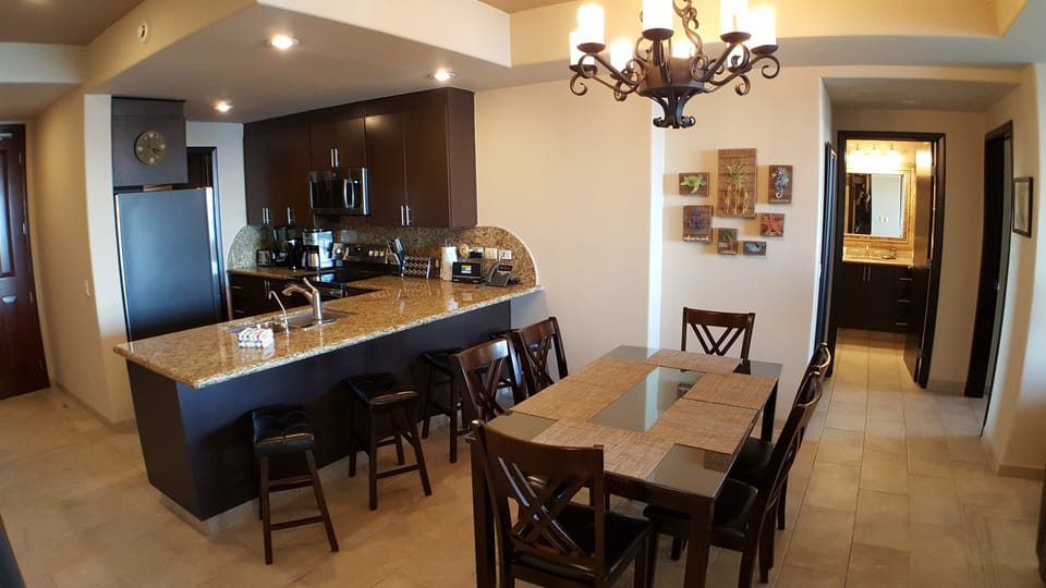 Dining for 10! Comfortable seating for 6 at the dining table and 4 at bar!
