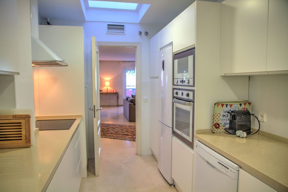Reserve your holiday rental home in Sotogrande Marina