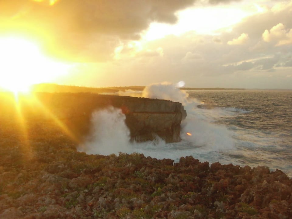 Rainbow Bay cliffs, North Eleuthera