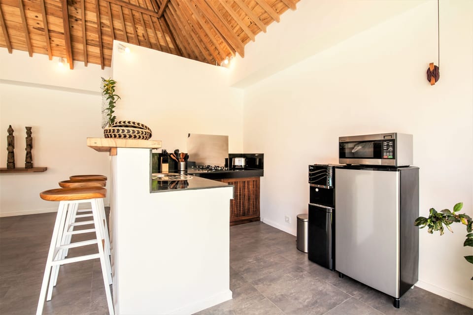 $90 NEW 2BR Pool VILLA  5" BEACH
