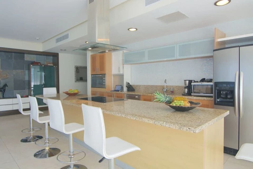 Fully equipped kitchen