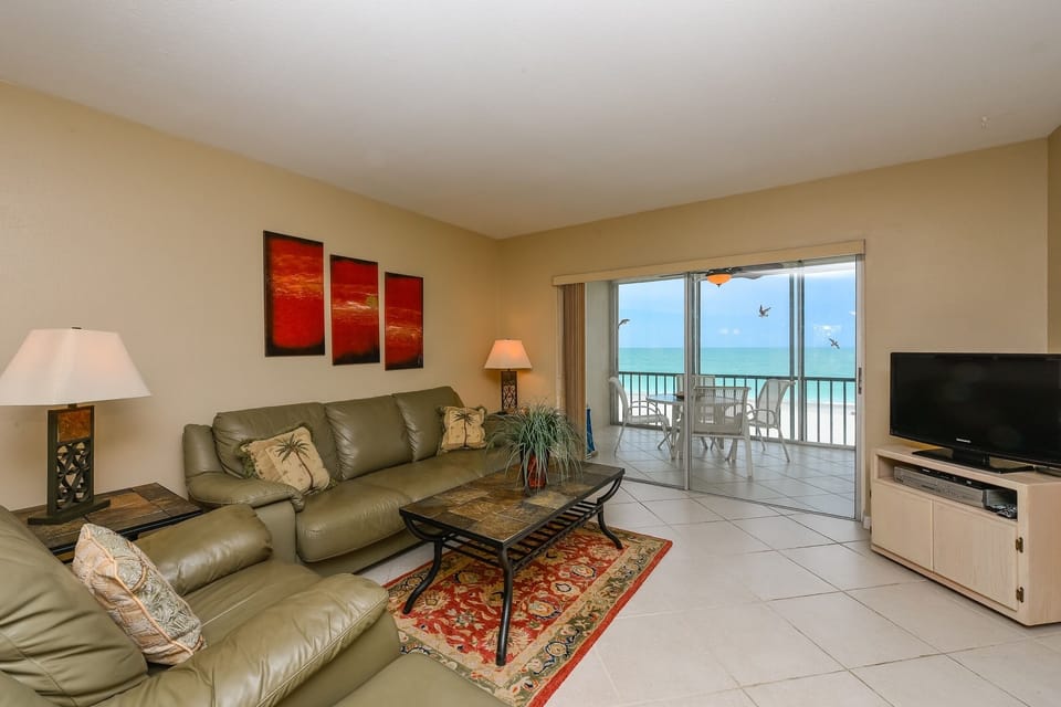 View from living room to lanai and beach.