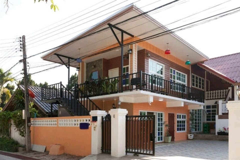 Entire big House 5min to Nimman 4bd7bath