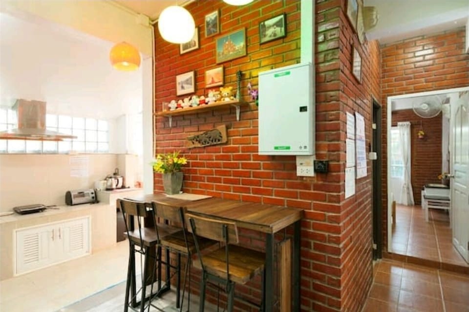 Entire big House 5min to Nimman 4bd7bath