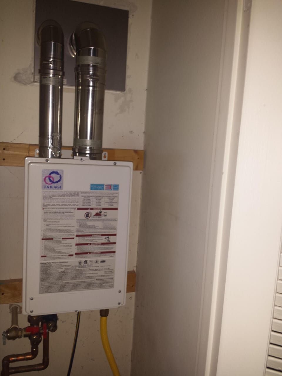 ENDLESS HOT WATER FOR SHOWERS AND JETTED TUB. ALWAYS HOT FOR MULTIPLE SHOWERS