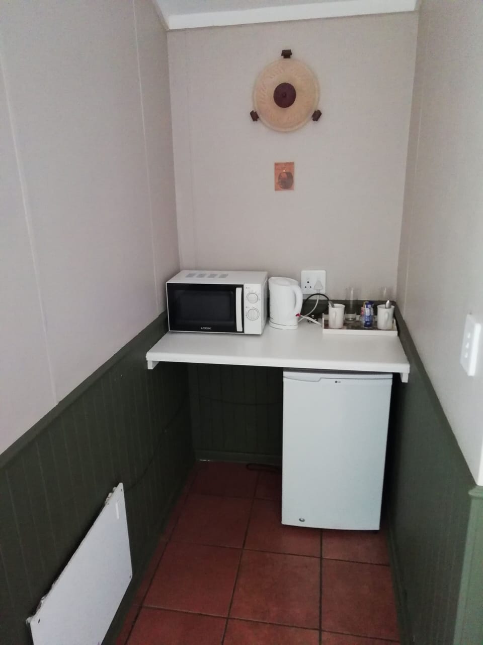 Not Self catering, has fridge and kettle