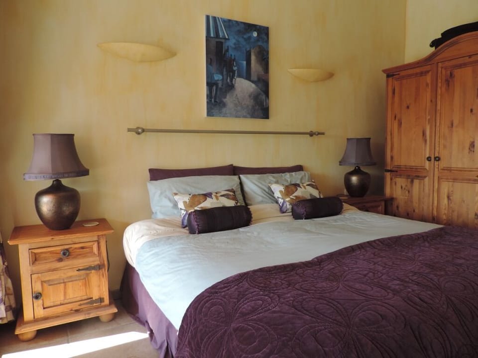 Bedroom with comfy queen sized beds