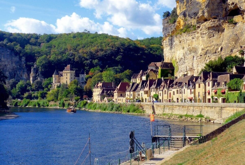 La Roque-Gageac, a village listed among the 'Most Beautif'ul Villages of France
