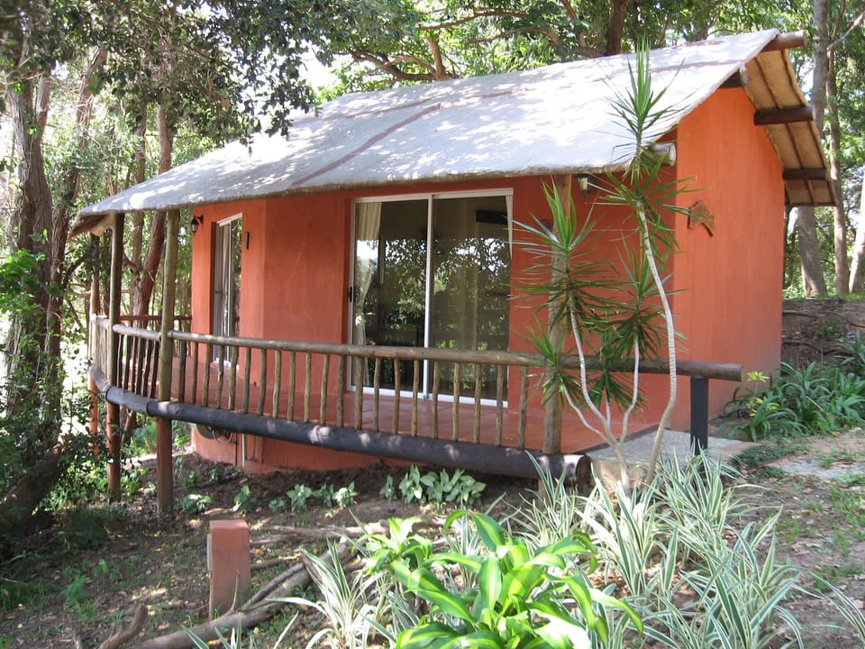 Chalet- Two 2bed rooms sharing a shower toilet basin. Private patio