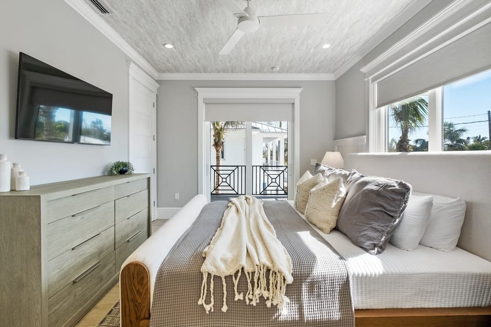 Primary Bedroom, King