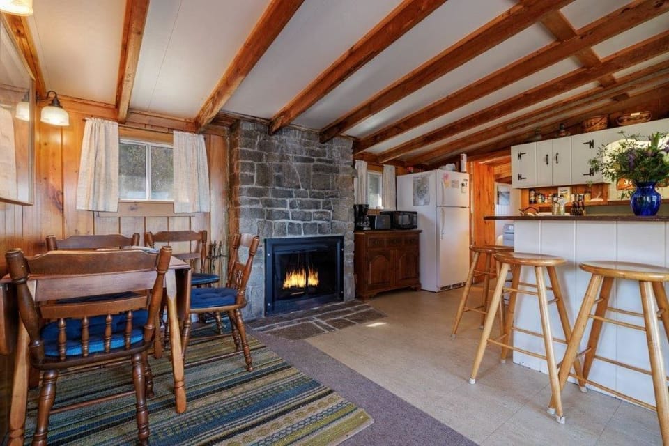 Dining area and bar