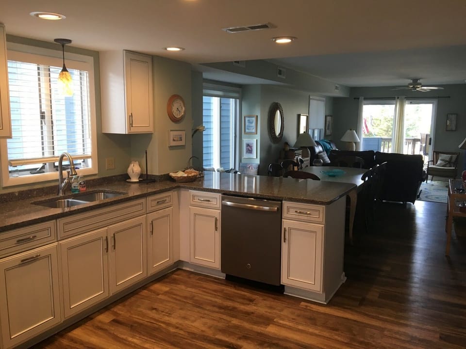 Kitchen renovated in 2016