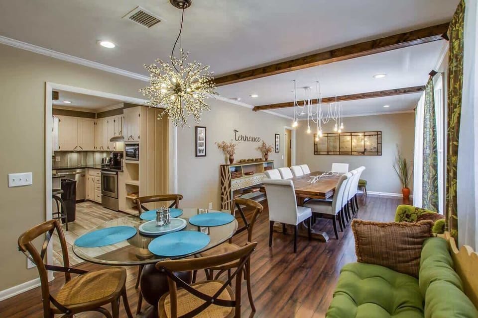 The Graycroft-large-010-22-TN-1500x1000-72dpi