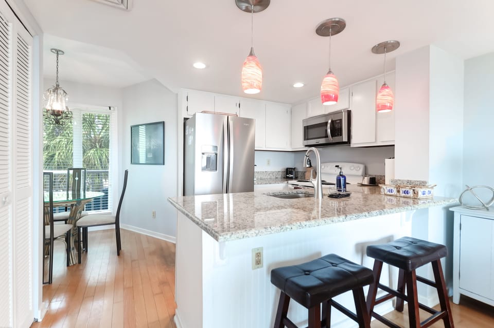 Kitchen - Bar Seating