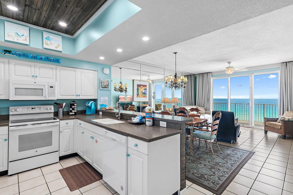 Kitchen, Dining & Living Area