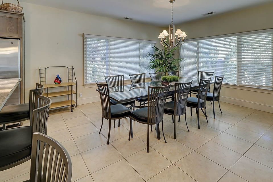 Bella Luce - Vacation Rentals by Five Star Properties