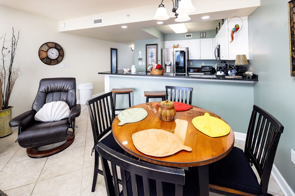 Dining Area - 
Pelican Isle 308 Fort Walton Beach Okaloosa Island Vacation Rentals