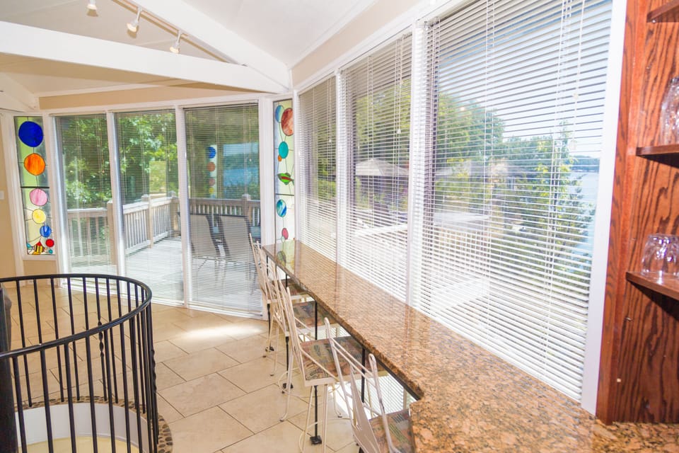 Bar seating along window 
Granite