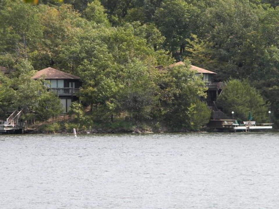 Waterfront villas to swim/fish watch sunset off your private decks